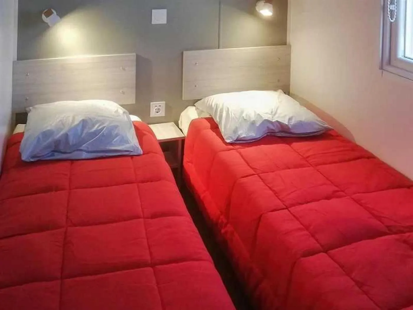 Camping - Piscine - Efaddh Pleumeur-Bodou Kemping
