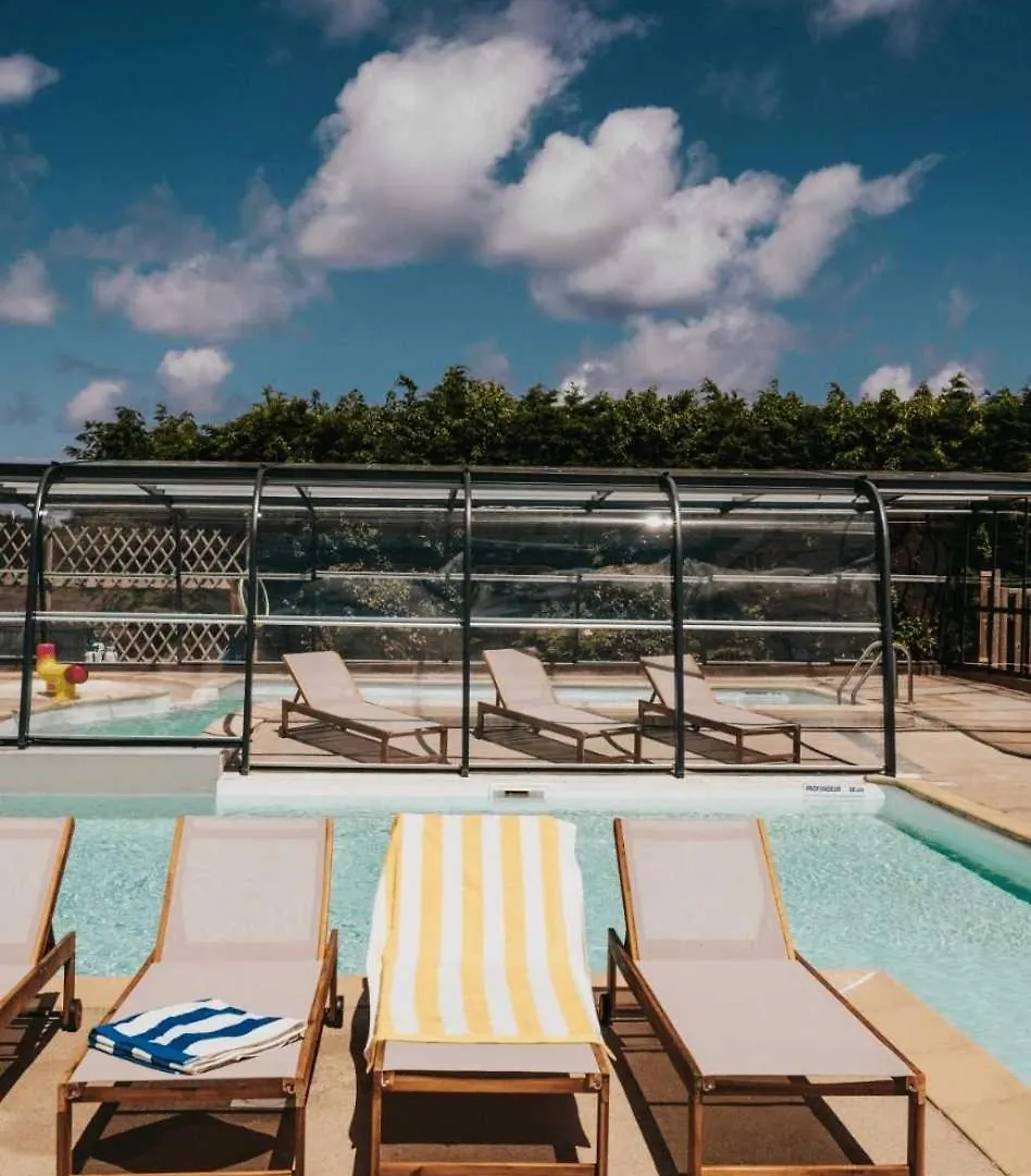 Camping - Piscine - Efaddh Pleumeur-Bodou Kemping