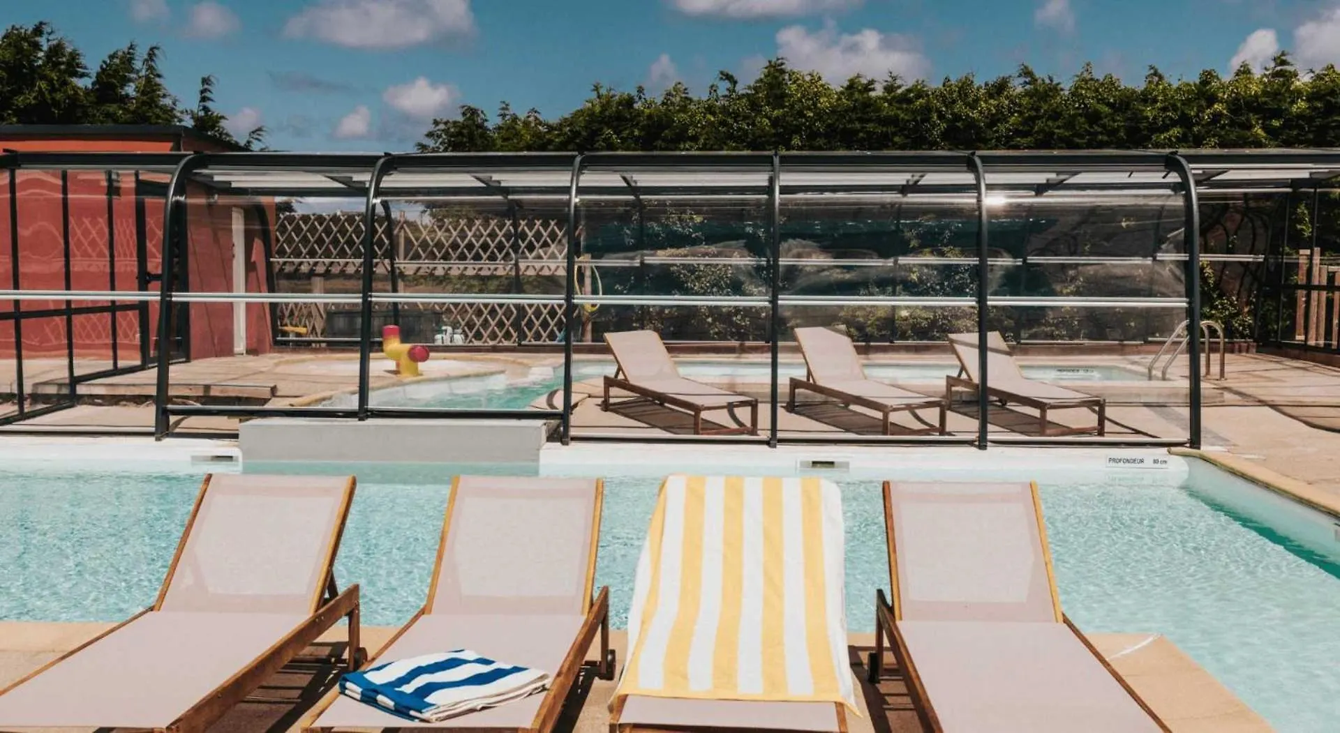 Kemping Camping - Piscine - Efaddh Pleumeur-Bodou Franciaország